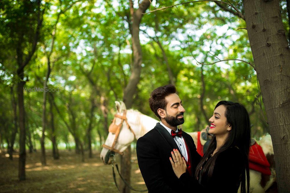 Photo From Pre wedding - By Creative Response