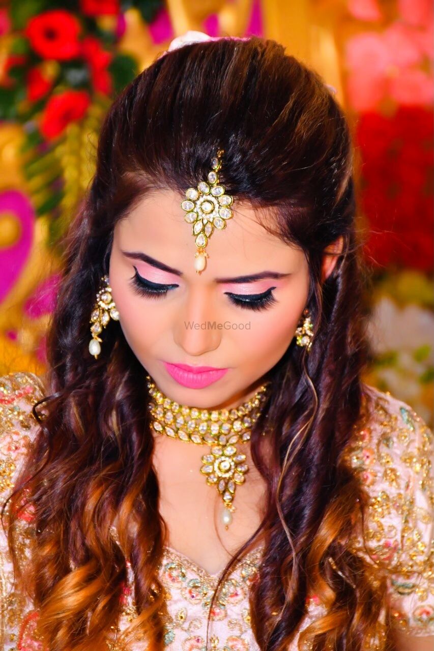 Photo From ENGAGEMENT MAKEUP  - By Saumya Gupta Makeovers