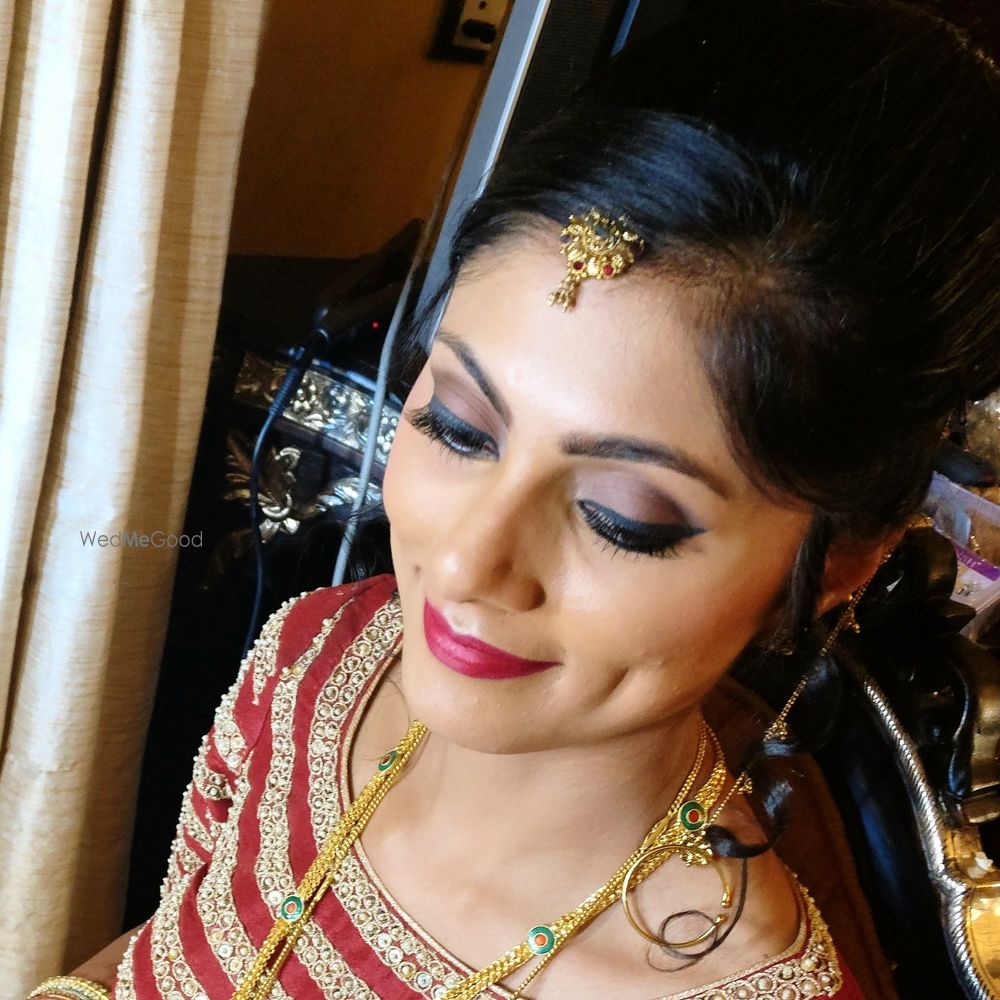 Photo From Brides - By Makeovers By Kamakshi Soni