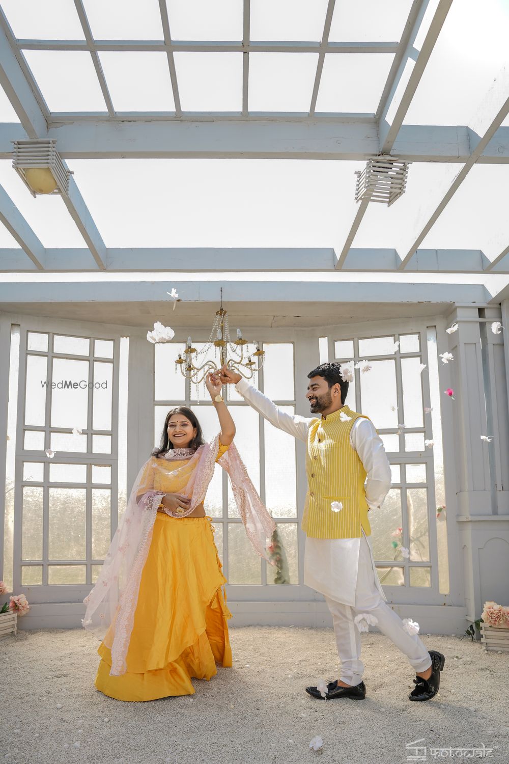 Photo From Manish & Priyanka Prewedding - By Fotowale