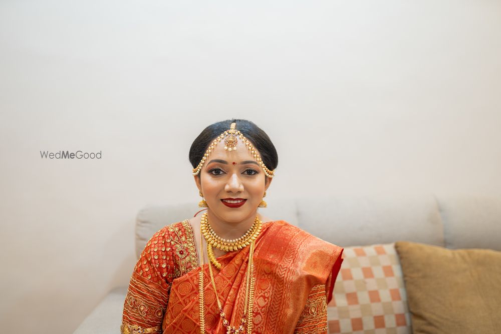 Photo From Mallika' Wedding look - By Sneha SK Makeovers