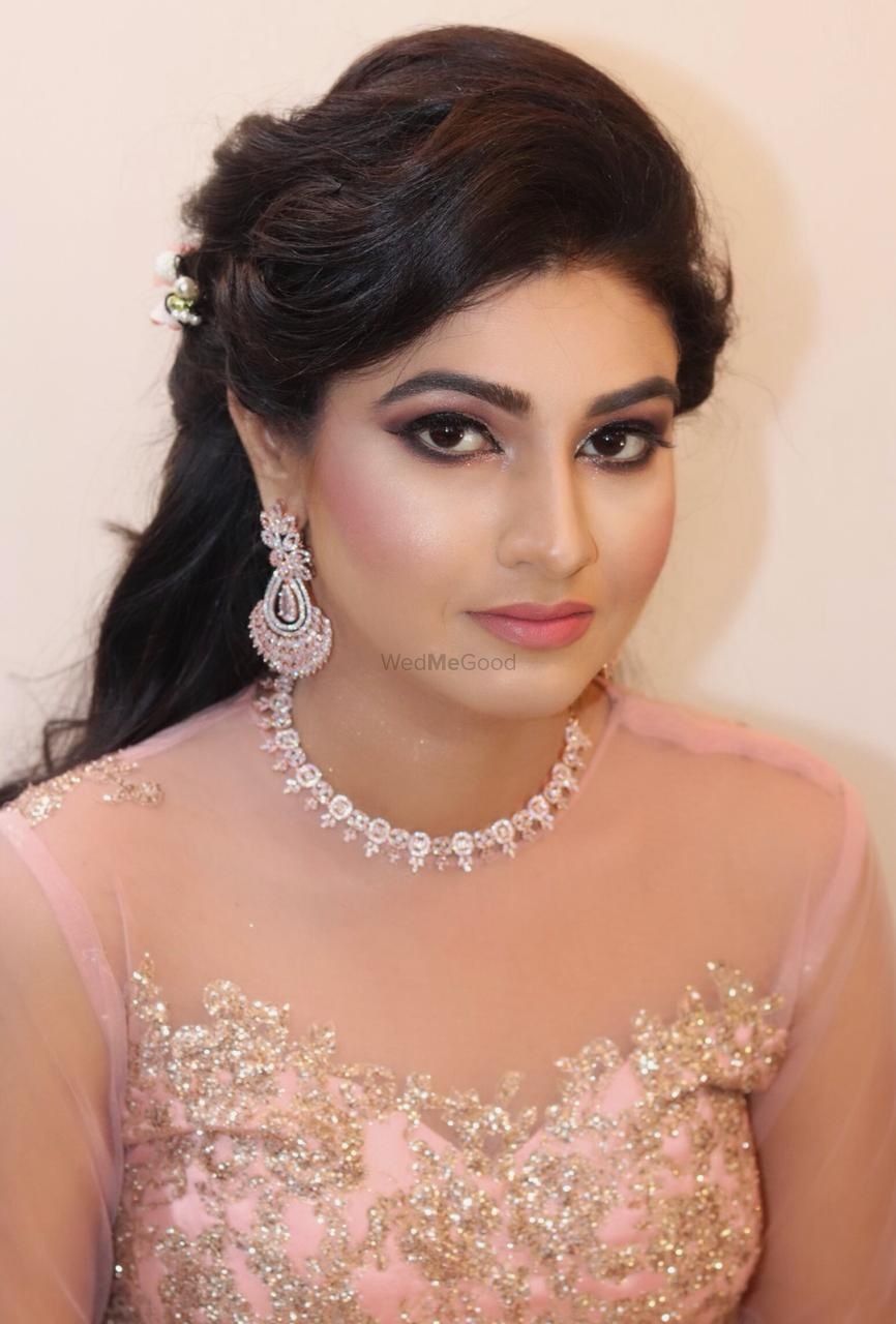 Photo From Engagement and Party Makeups 2 - By Poonam Sharma Gosain Makeovers