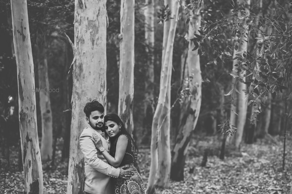 Photo From Pre wedding - By Deval Photography