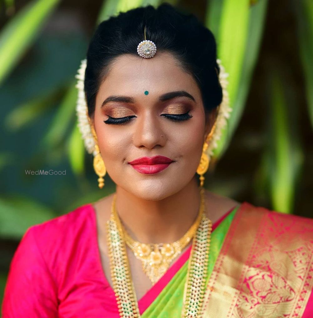 Photo From South Indian Bridal Look - By Reshma Fattepurkar Makeup Artist