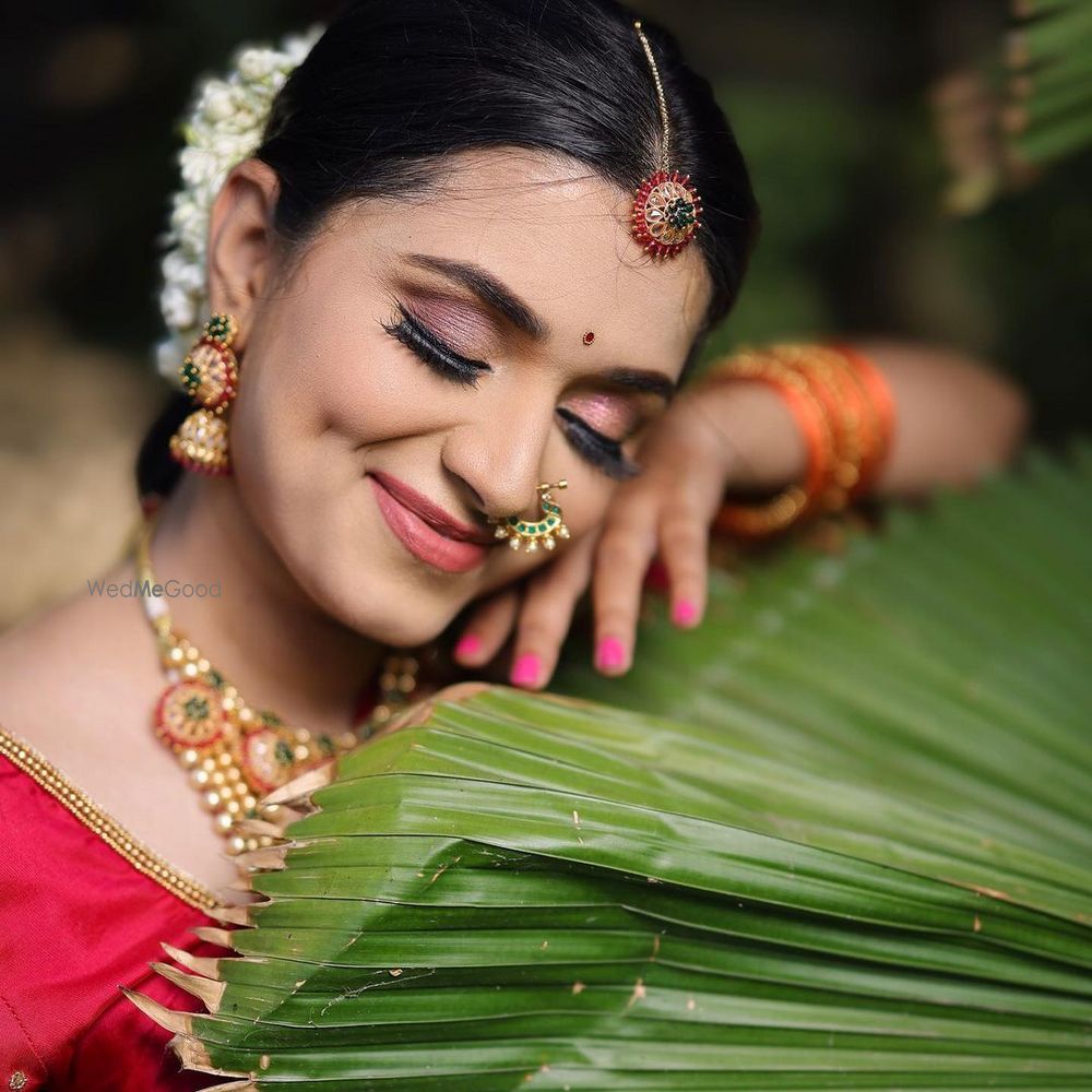 Photo From South Indian Bridal Look - By Reshma Fattepurkar Makeup Artist