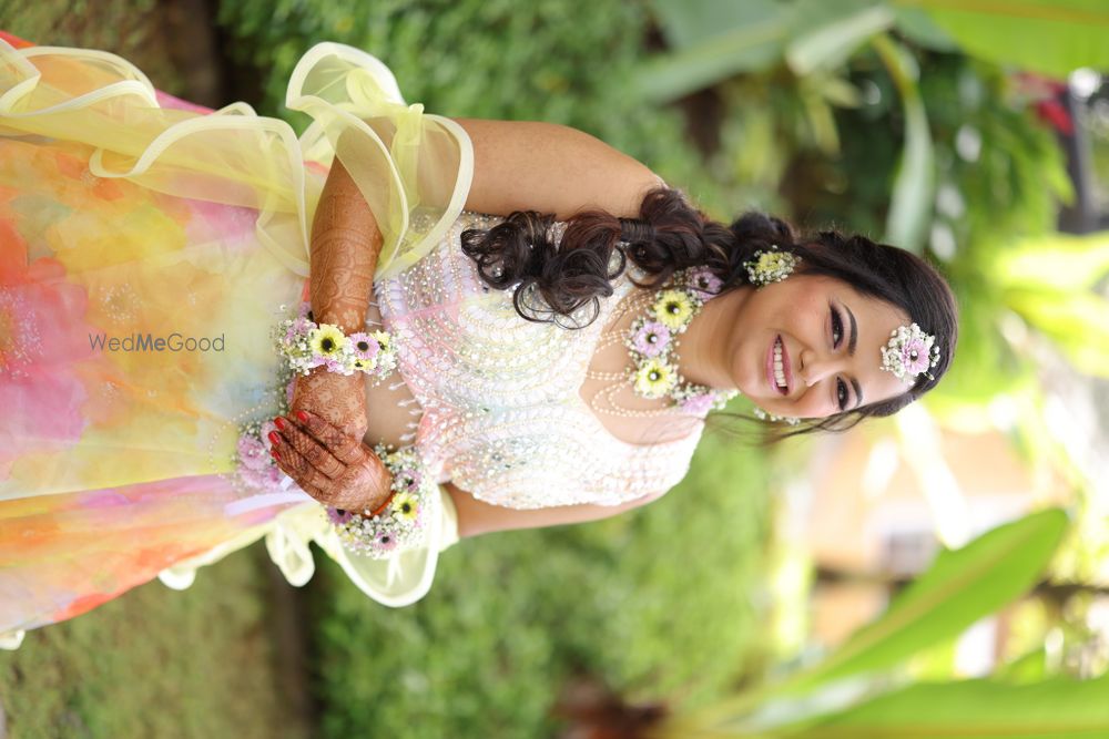 Photo From Haldi Function with Floral Jewelry - By Reshma Fattepurkar Makeup Artist