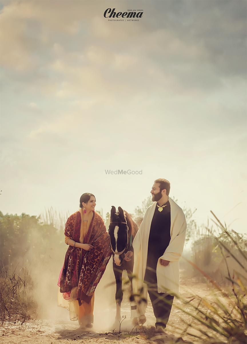 Photo of punjabi pre-wedding shoot with a horse