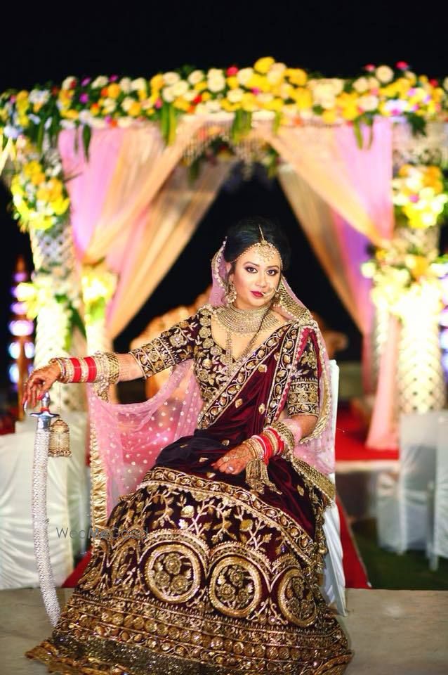 Photo From Bride Ankita's Phera look - By Pinkbyneena