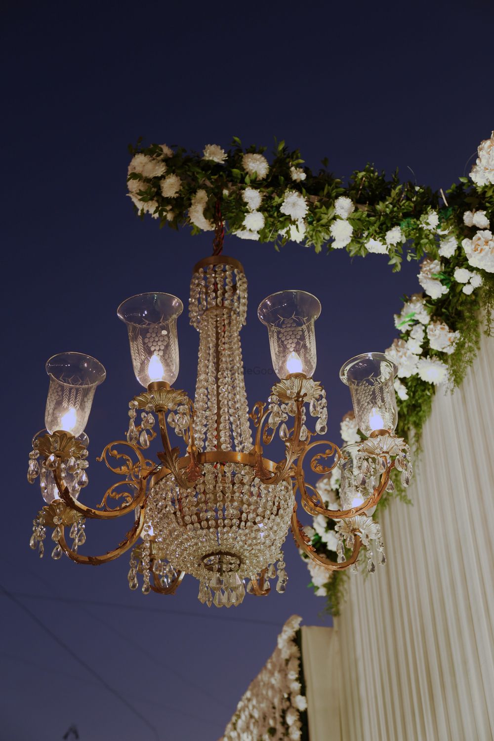Photo of crystal chandelier decor