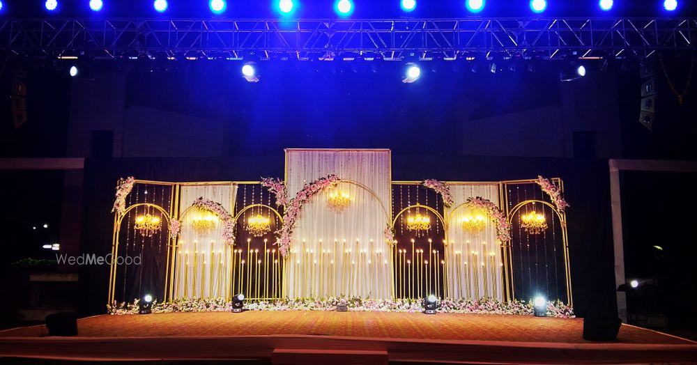 Photo From contemporary Theme Wedding Decoration - By Shubhyog Weddings