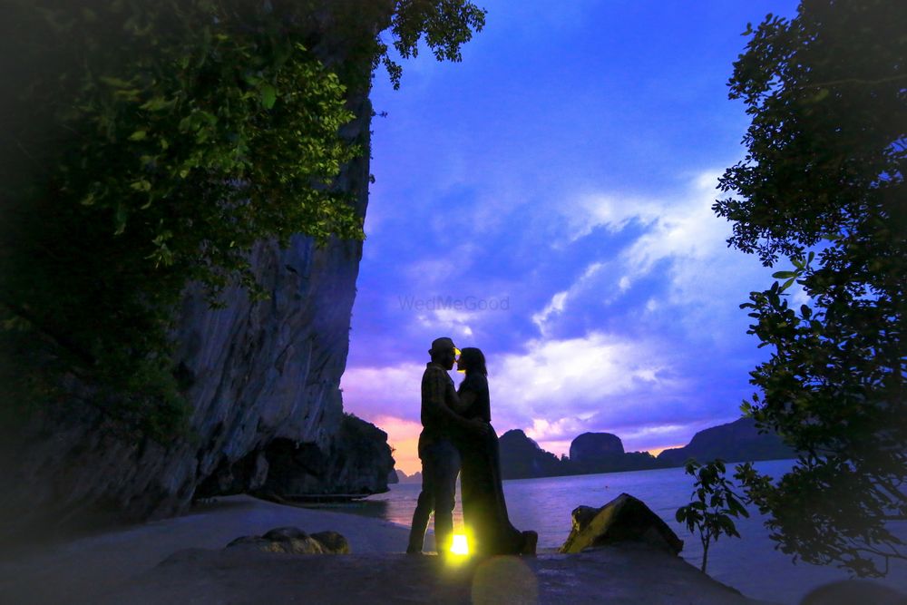 Photo From PRE-WEDDING - By Jhatakia Photographers