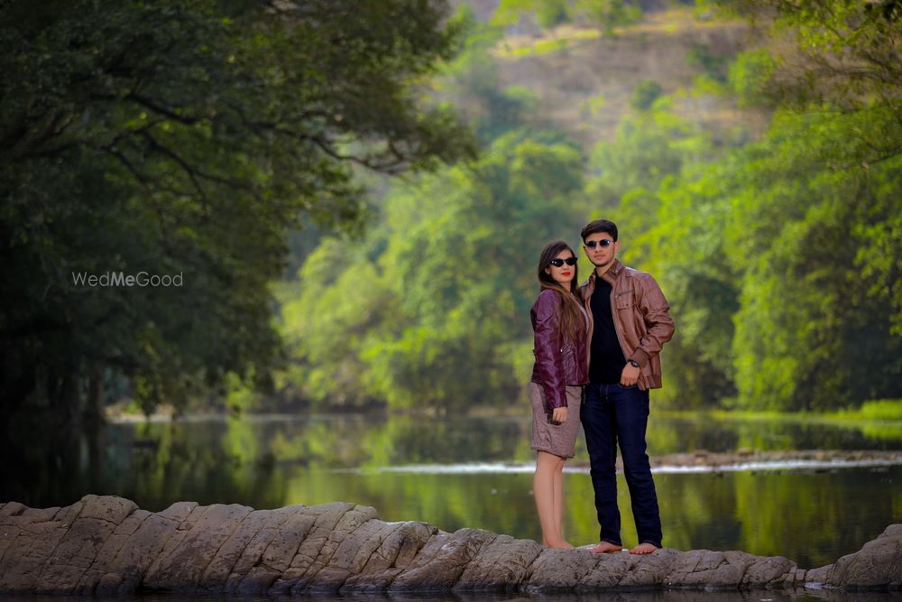 Photo From PRE-WEDDING - By Jhatakia Photographers