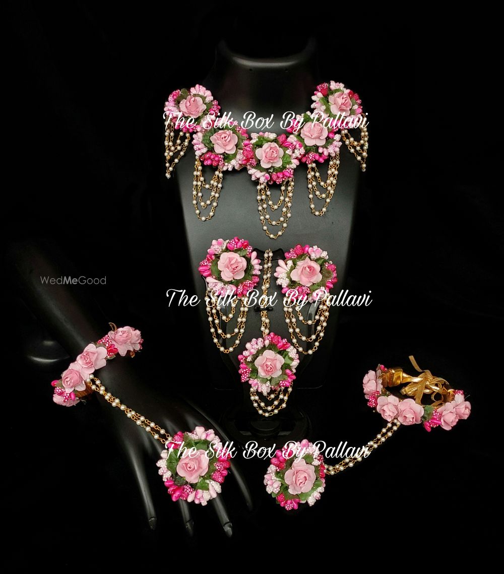 Photo From Floral Jewellery by The Silk Box By Pallavi - By The Silk Box by Pallavi