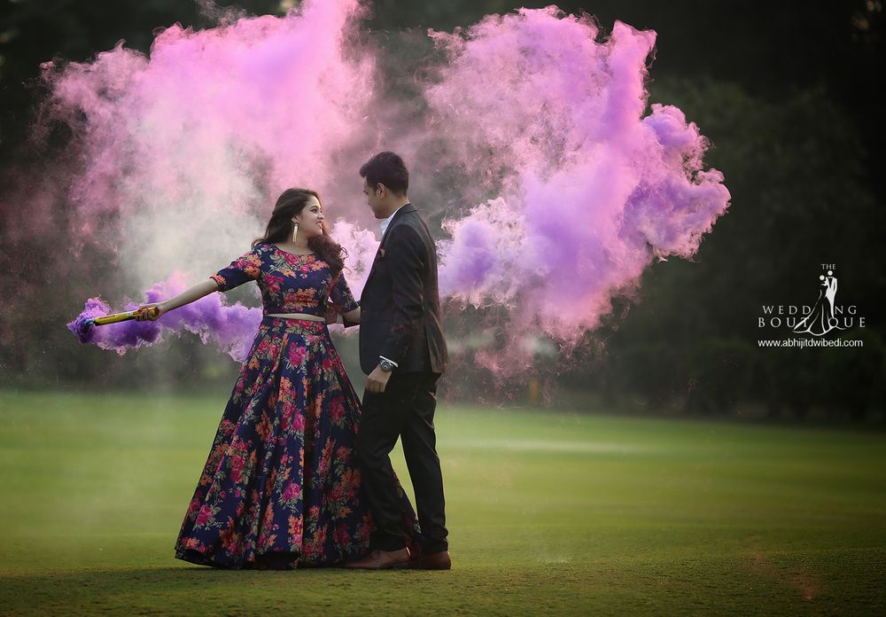 Photo of Pre-wedding shoot with holi colors