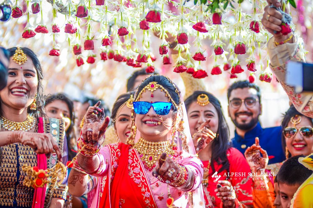 Photo From Dhanisha & Pratik Wedding - By Alpesh Solanki Photography