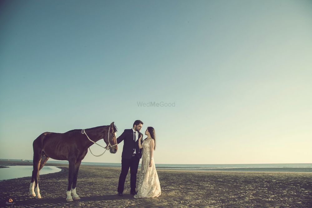 Photo of Pre wedding shoot idea with horse