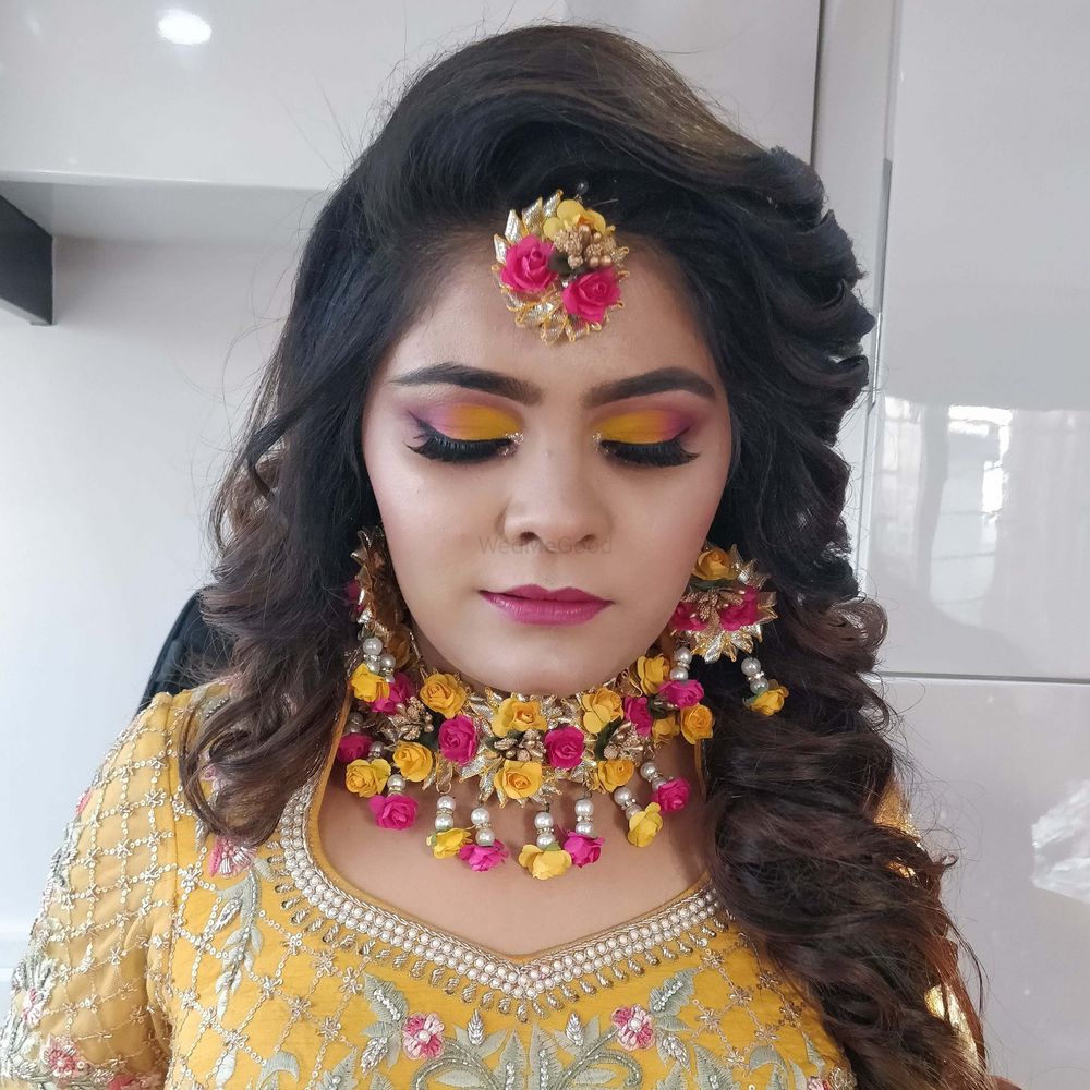 Photo From Haldi / Mehendi Ceremony Makeup - By Makeup by Vrushali Behl