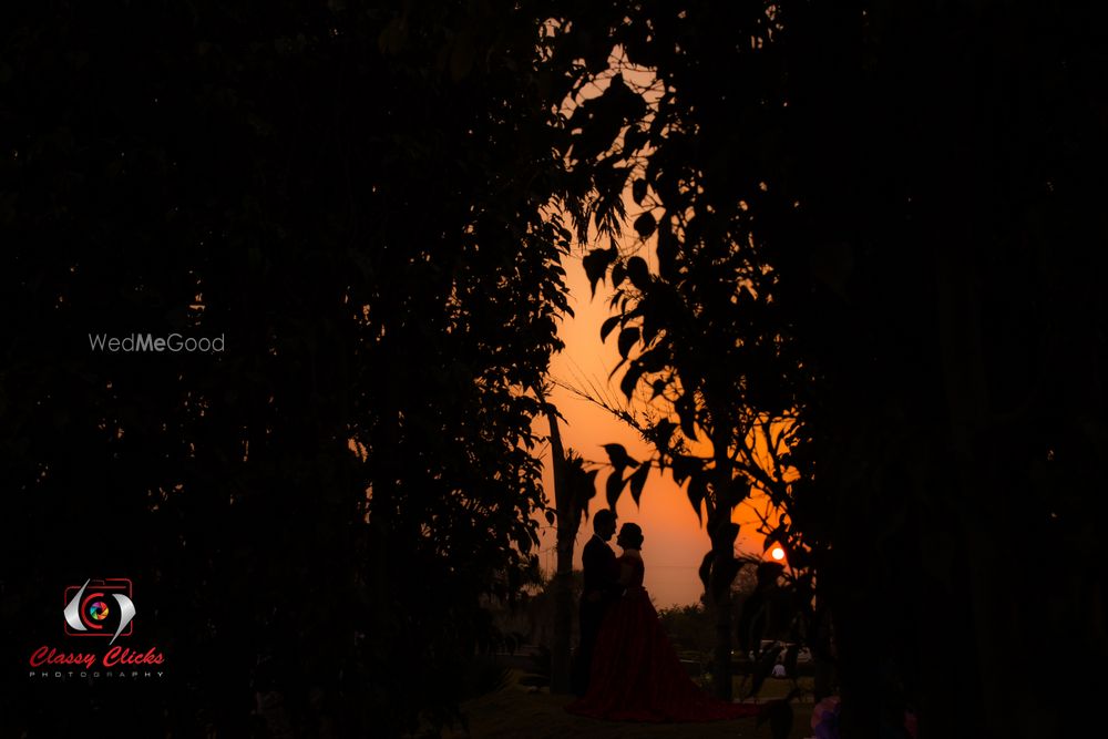Photo From Pre Wedding in The Perfect Valley of Anshu and Arjun - By Classy Clicks Photography