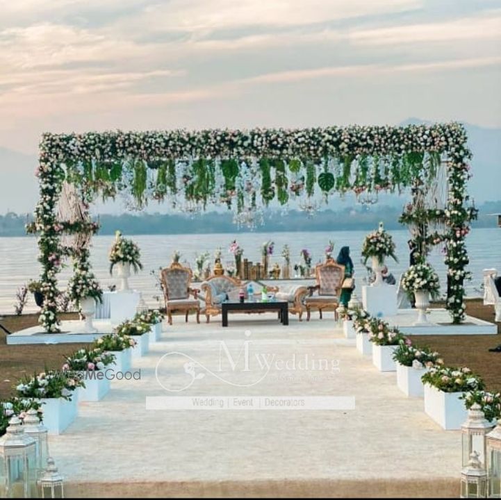 Photo From Wedding Backdrop Decoration - By Mi Wedding