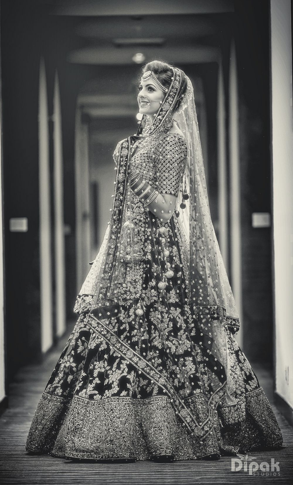 Photo of Pretty full bridal portrait in black and white