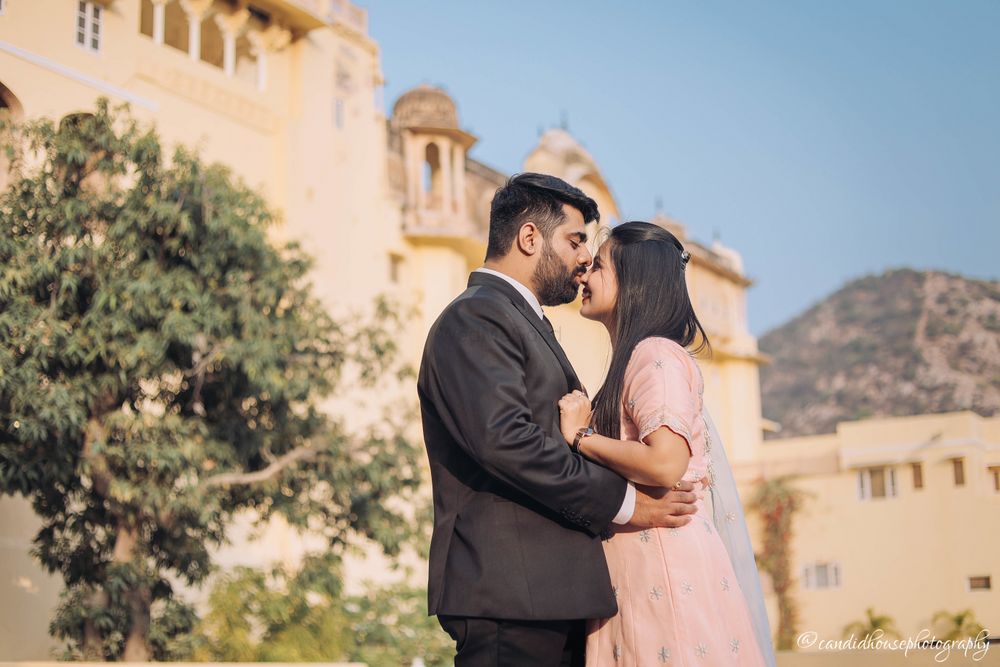 Photo From Pre Wedding Shubham & Neha - By The Candid House