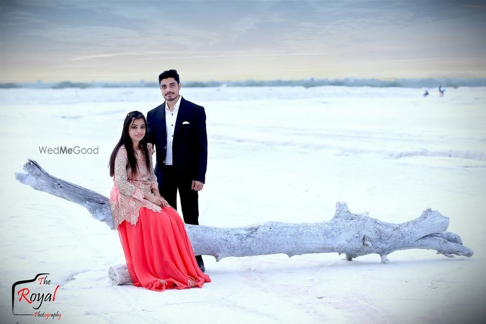 Photo From pre-wedding - By The Royal Photography