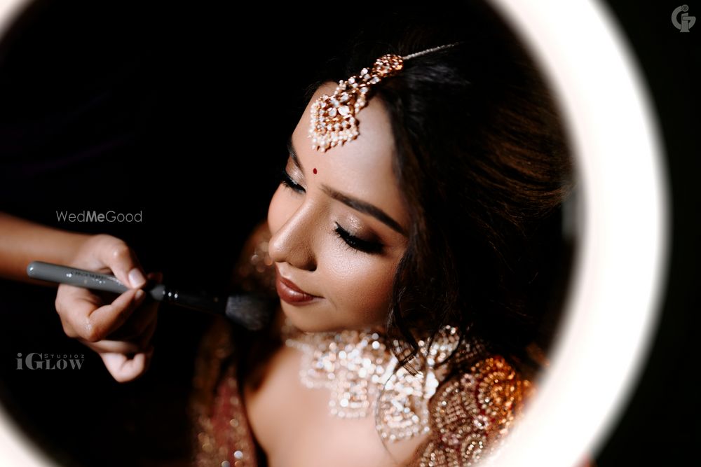 Photo From Bride & Groom Getting Ready Shoot - By iGlow Studioz