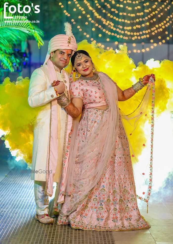 Photo From pragya weds subodh wedding couple shoot - By Foto's Studio