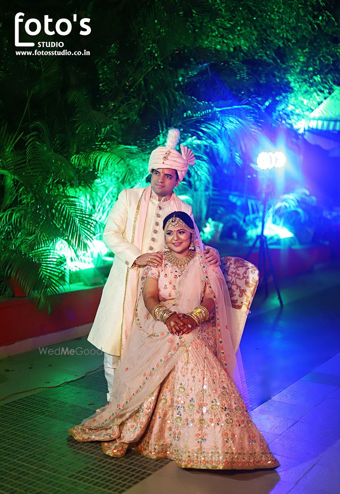 Photo From pragya weds subodh wedding couple shoot - By Foto's Studio