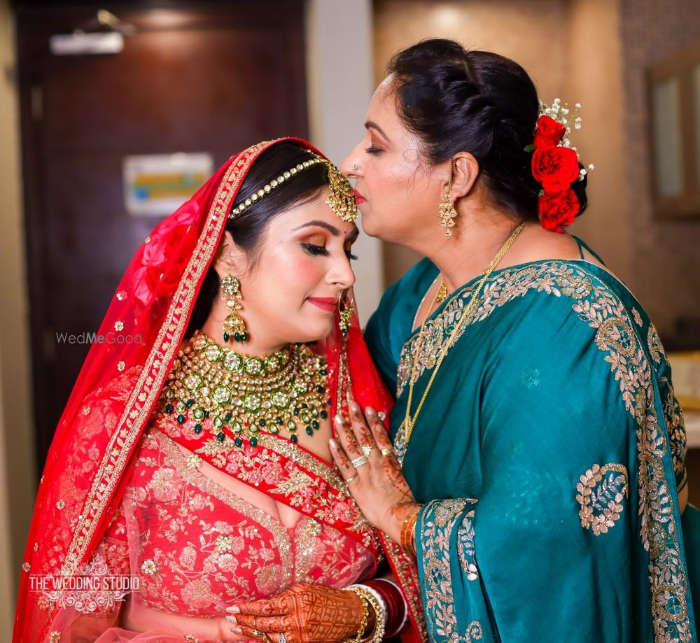 Photo From BRIDE DIMPY - By Rasheeka Dutt Makeovers