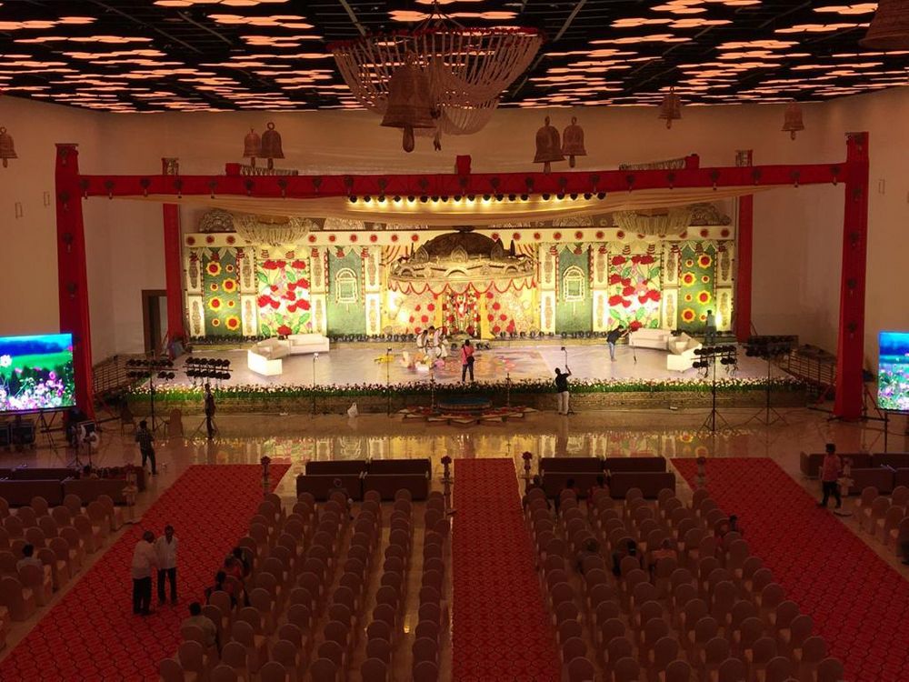 Photo From Traditional Umbrella Gopuram Set - C K Convention - Dr. Kaushik & Dr. Mamata - By Eventina Decors