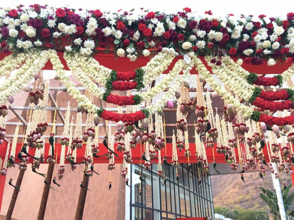 Photo From Traditional Umbrella Gopuram Set - C K Convention - Dr. Kaushik & Dr. Mamata - By Eventina Decors