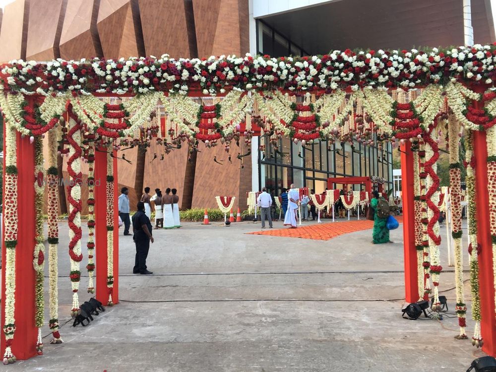 Photo From Traditional Umbrella Gopuram Set - C K Convention - Dr. Kaushik & Dr. Mamata - By Eventina Decors