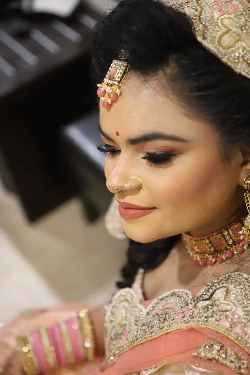 Photo From Ashuti Engagement Bride - By Anubha Choudhary Makeup