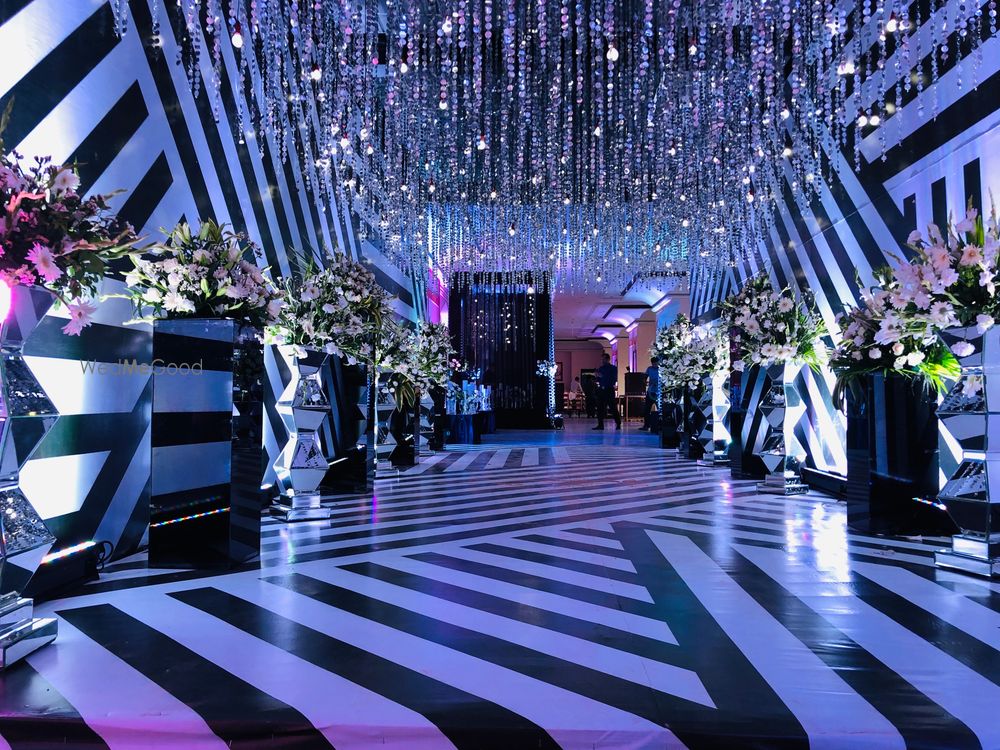 Photo From Black & White (Sangeet) - By The Diaries 