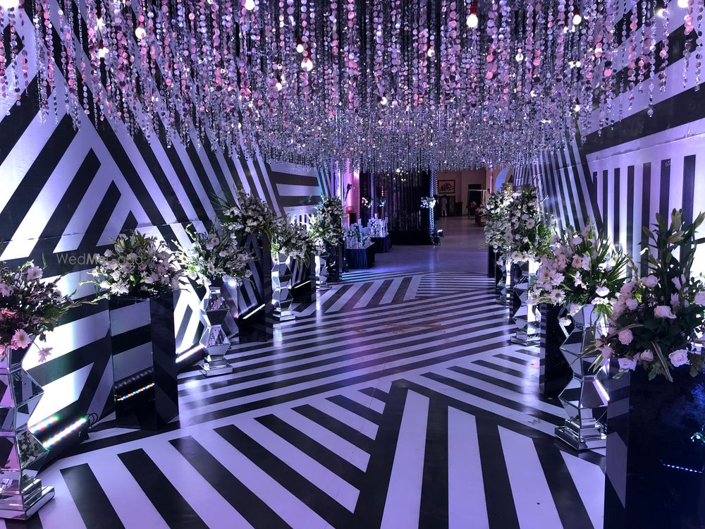 Photo From Black & White (Sangeet) - By The Diaries 