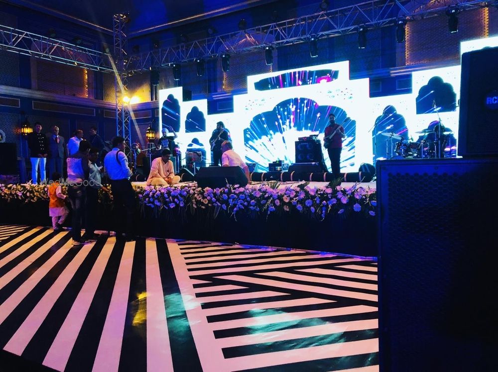 Photo From Black & White (Sangeet) - By The Diaries 