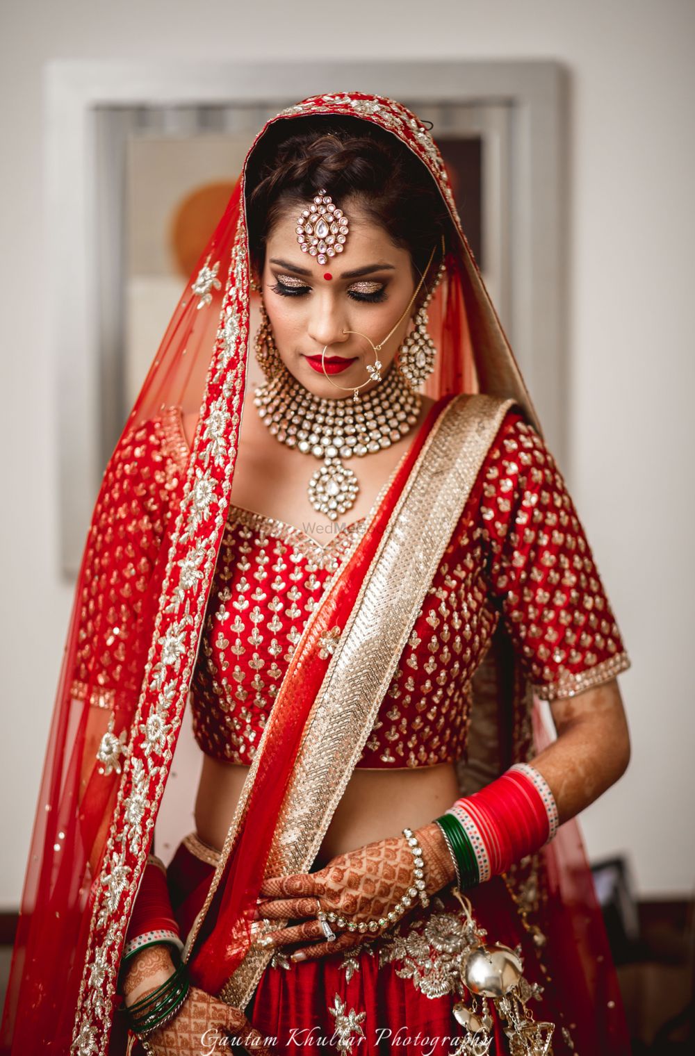 Red Wedding Photoshoot & Poses Photo red bridal lehenga