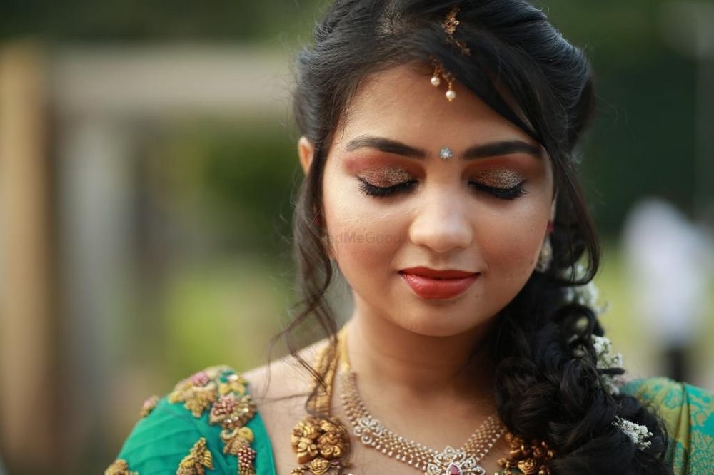 Photo From Divya’s bridal make up  - By Makeup by Stuti