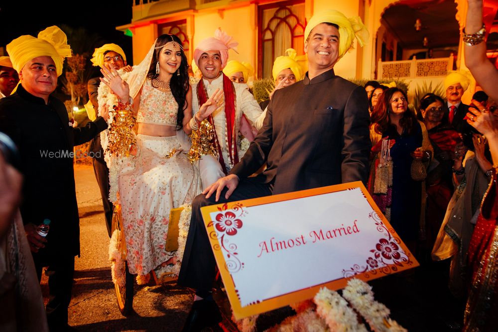 Photo of Bride entering on a rickshaw