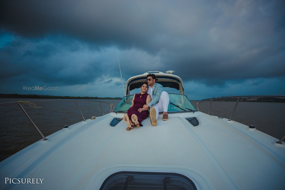 Photo From Mayur & Monica Pre Wedding - Goa - By Picsurely