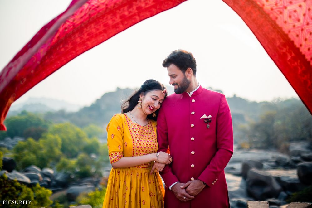 Photo From Ronnith & Sejal Pre Wedding - Hampi - By Picsurely