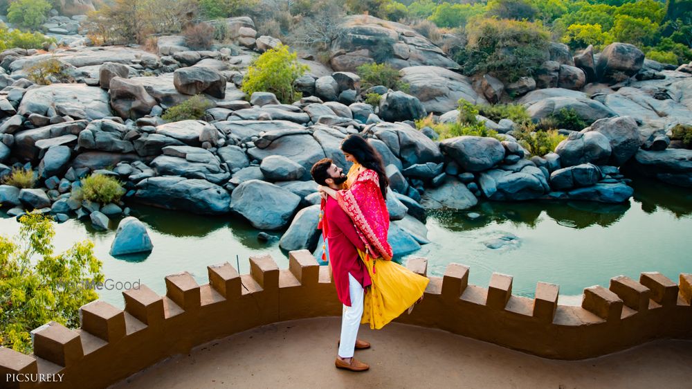 Photo From Ronnith & Sejal Pre Wedding - Hampi - By Picsurely