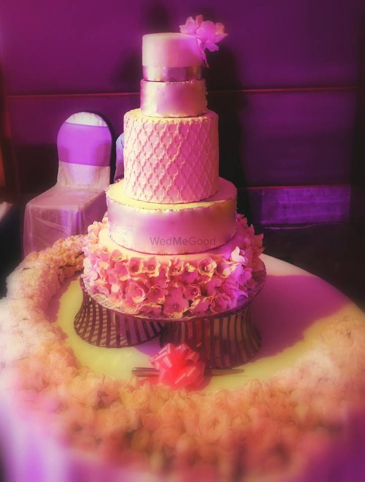 Photo From Wedding Cakes - By Exotic Cakes and Desserts