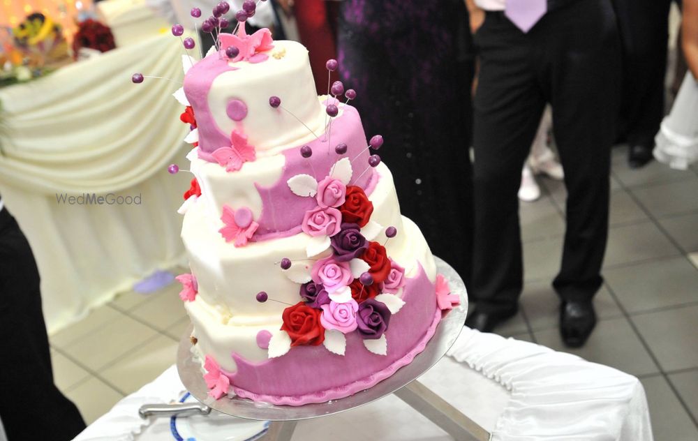 Photo From Wedding Cakes - By Exotic Cakes and Desserts