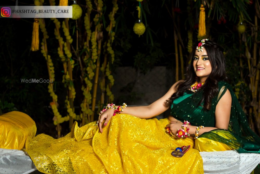 Photo From Haldi/Mehendi Bride - By Hashtag Makeovers (Priyanka Gunani)