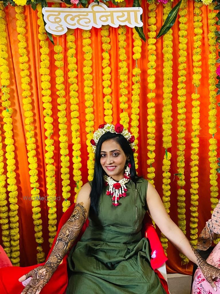 Photo From Haldi/Mehendi Bride - By Hashtag Makeovers (Priyanka Gunani)