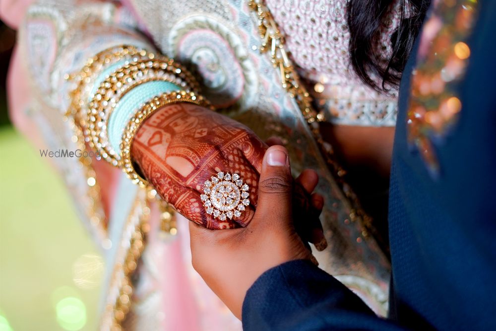 Photo From Hindu Wedding : Deepak & Priya - By Julians photography