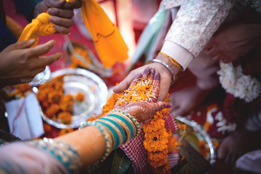 Photo From Bengali Hindu Wedding : Dhanistha & Saurabh - By Julians photography