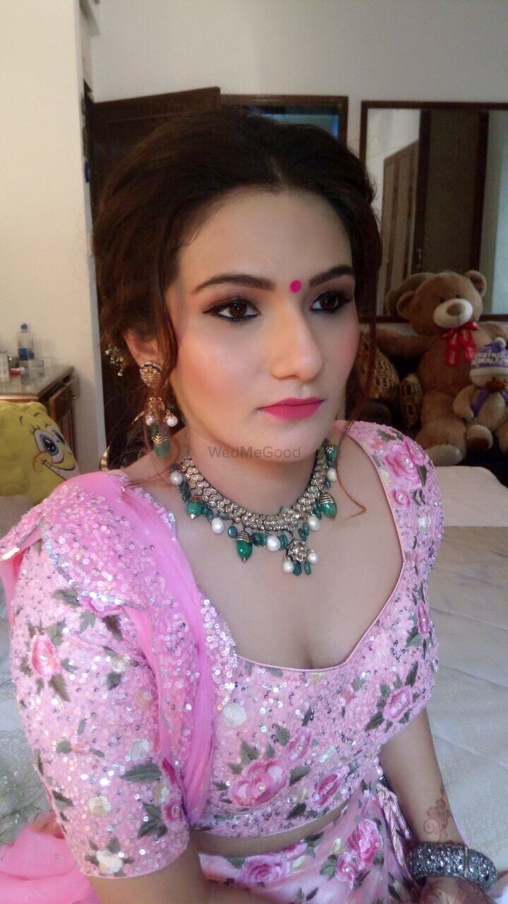 Photo From makeup for the wedding guests and family - By Prianka Kumar